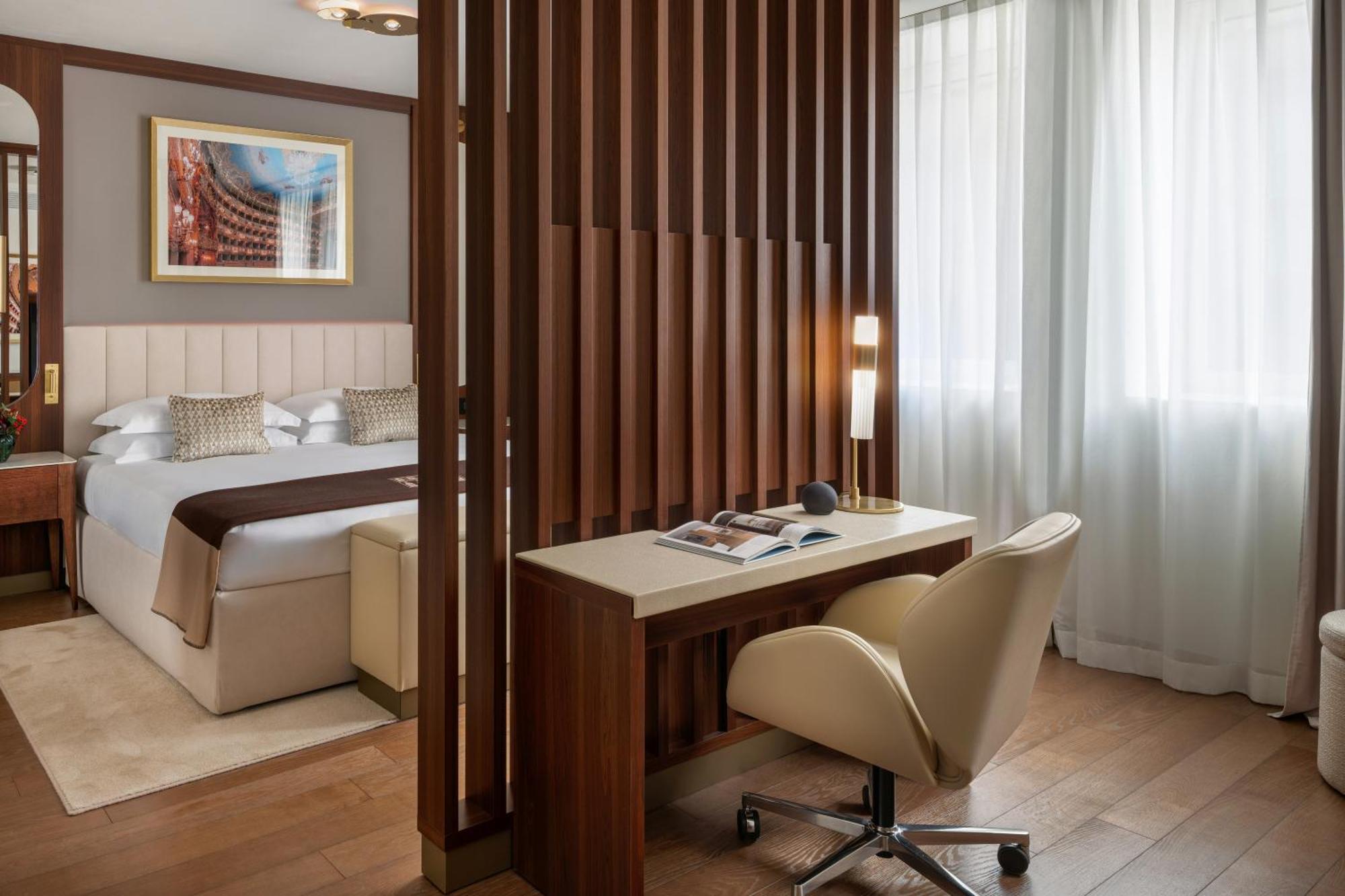 Deluxe One-Bedroom Apartment